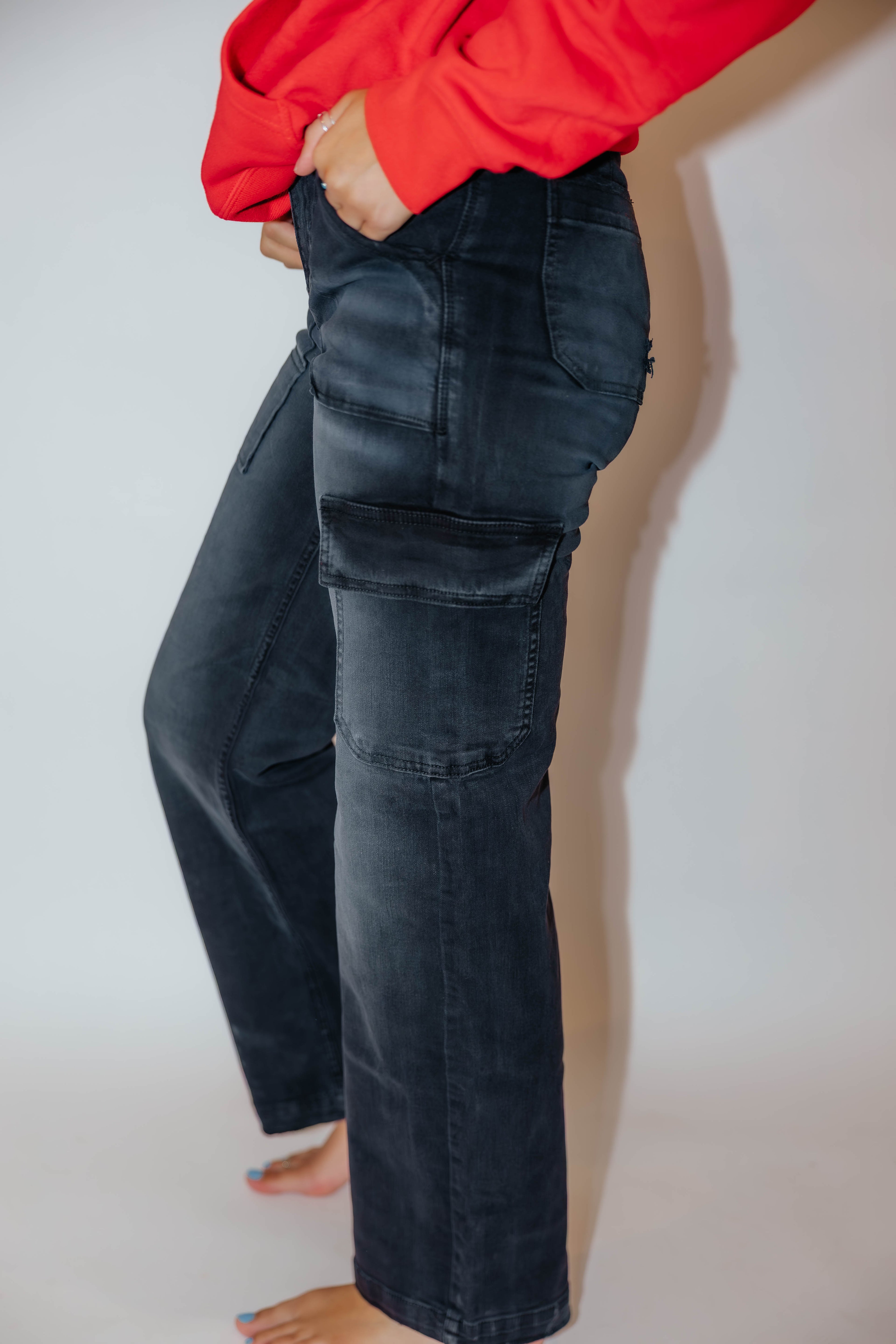 RETRO BLACK CARGO JEANS